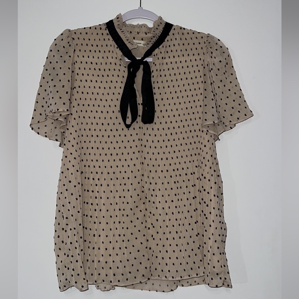 Max Studio blouse. Size small.